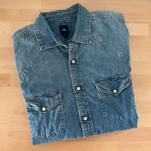 Men’s Chambray Gap Snap Shirt - M